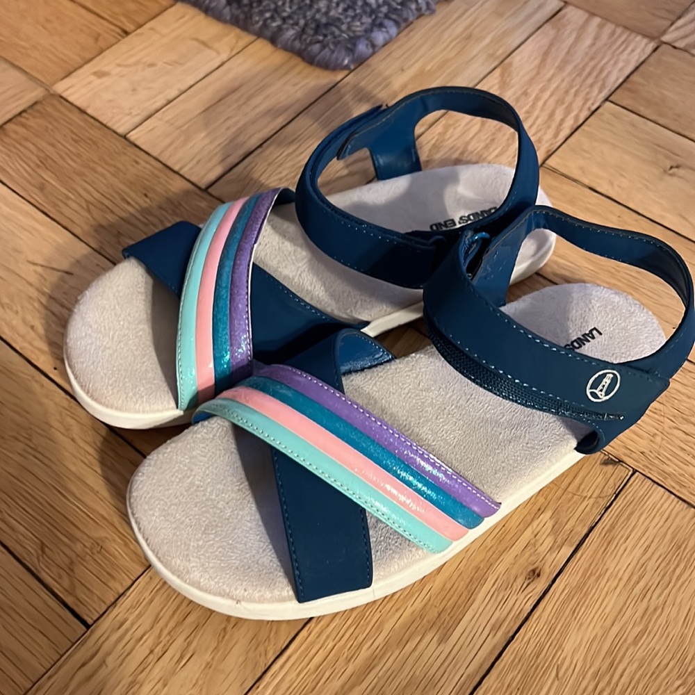 Lands’ End Girls Criss Cross Sandals size us 2 never worn outside